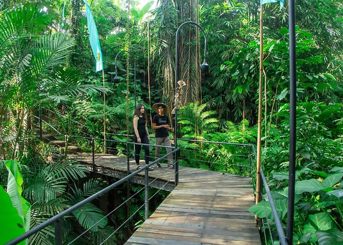 Sacred Canyon Reserve By Pramana * パヤンガン